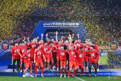 中国男足新赛季备战启动：10月4日集结，新帅领衔35人国脚名单